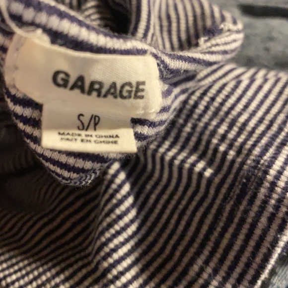 3/$10🌻 Stripped Crop - Picture 2 of 2